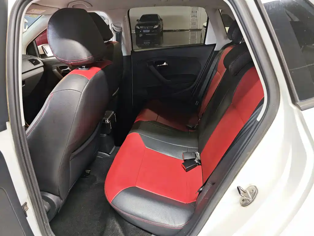 Volkswagen Polo — миниатюра 9
