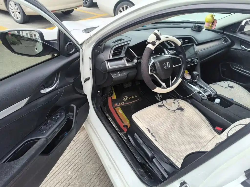 Honda Civic — миниатюра 12