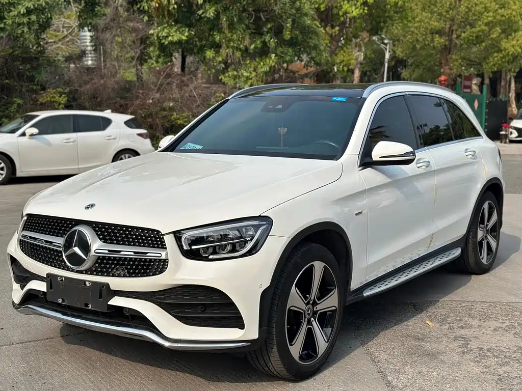 Mercedes-Benz GLC 2023