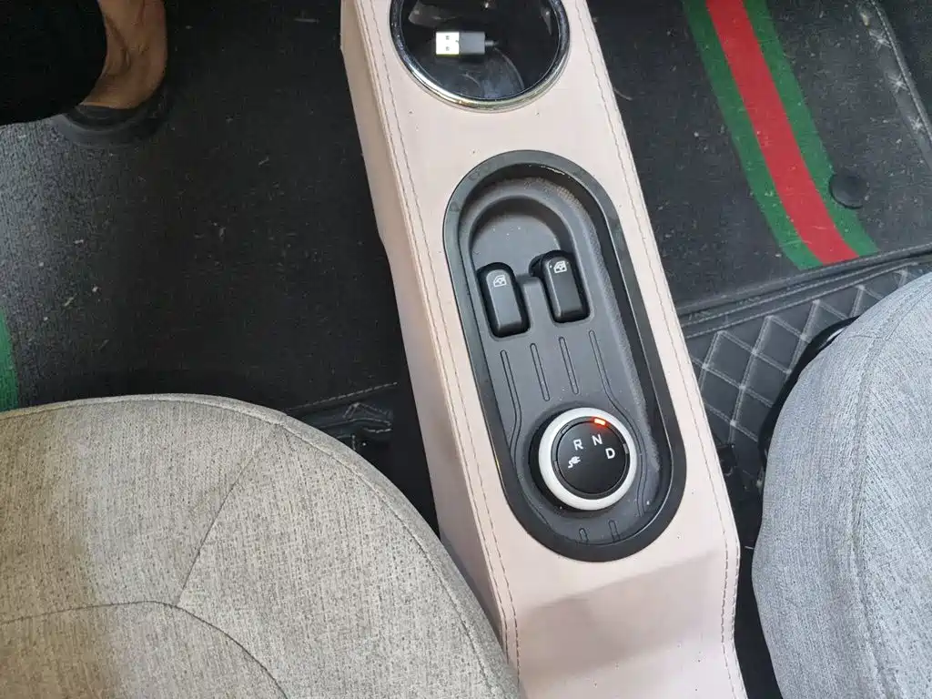 Wuling MINIEV — миниатюра 10