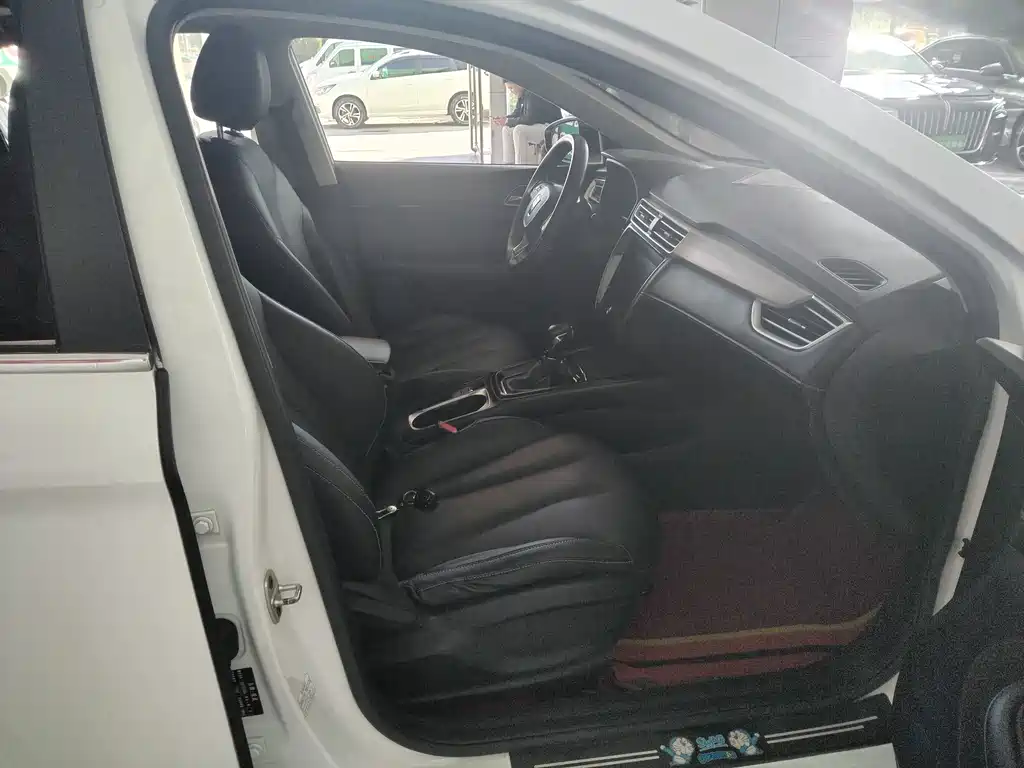 Roewe i5 — миниатюра 8