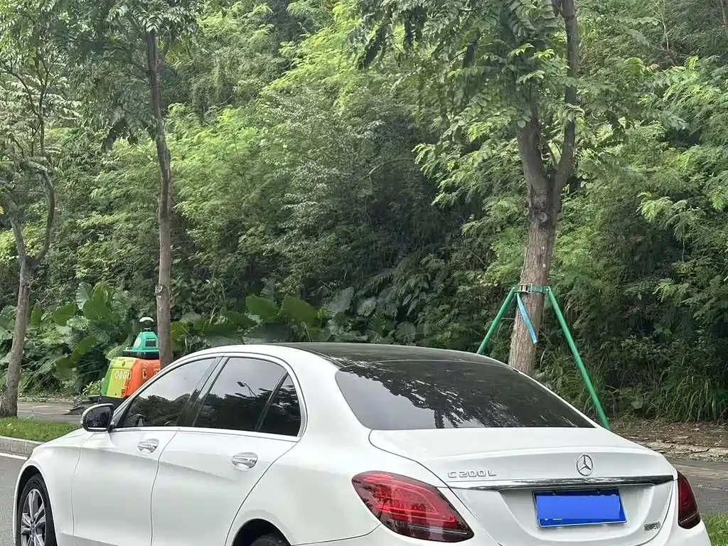 Mercedes-Benz C-Class — миниатюра 2