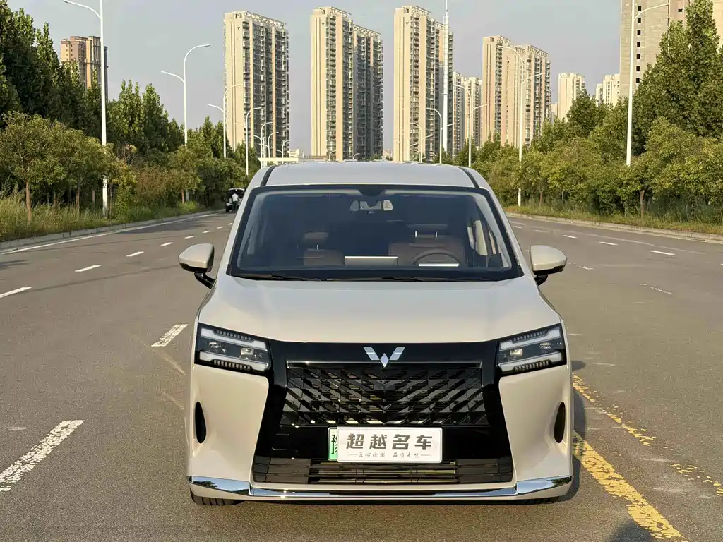 Wuling Xingguang 730 New Energy — миниатюра 2
