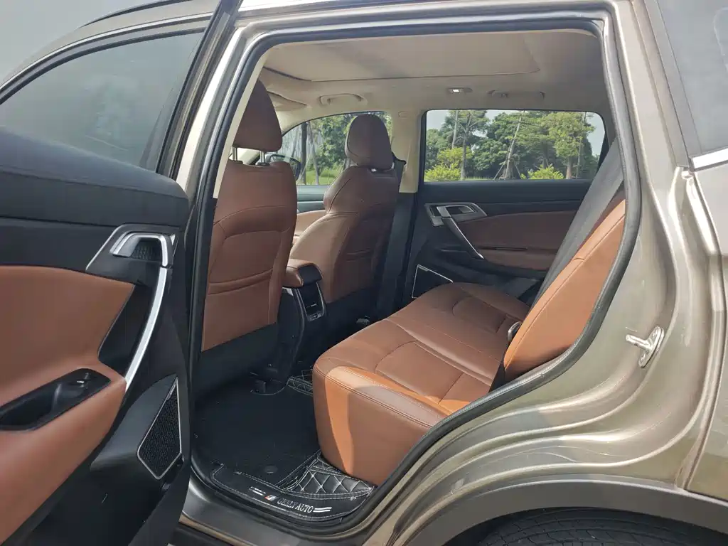 Geely Boyue — миниатюра 13