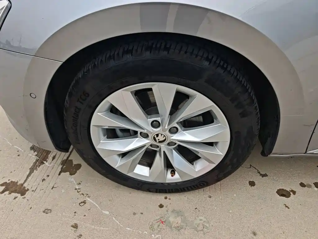 Skoda Superb — миниатюра 23