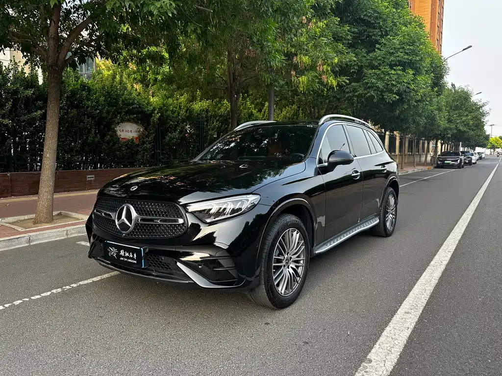 Mercedes-Benz GLC 2023