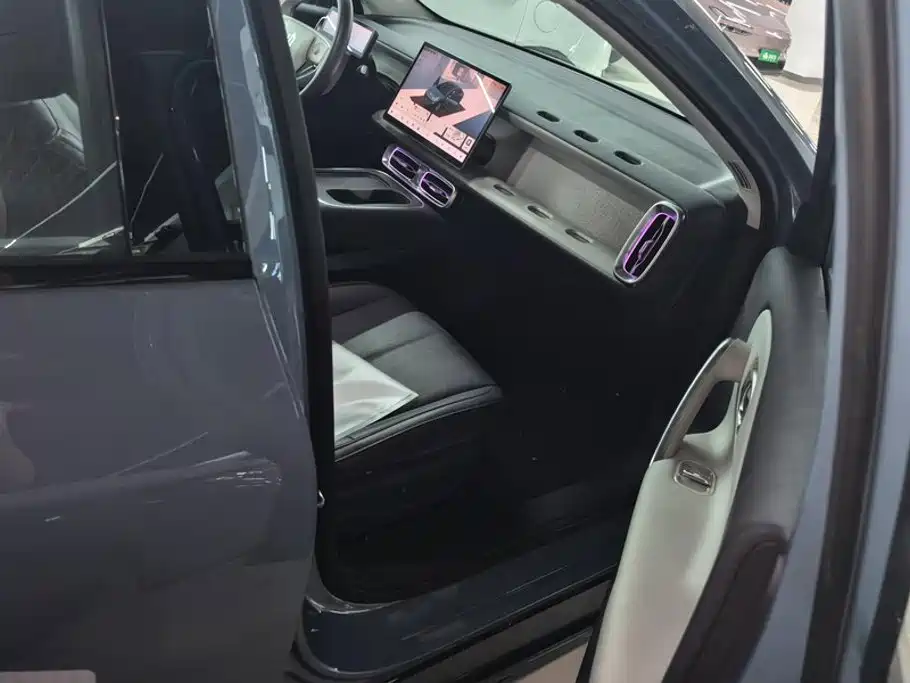 Leapmotor Leapmotor B01 — миниатюра 8