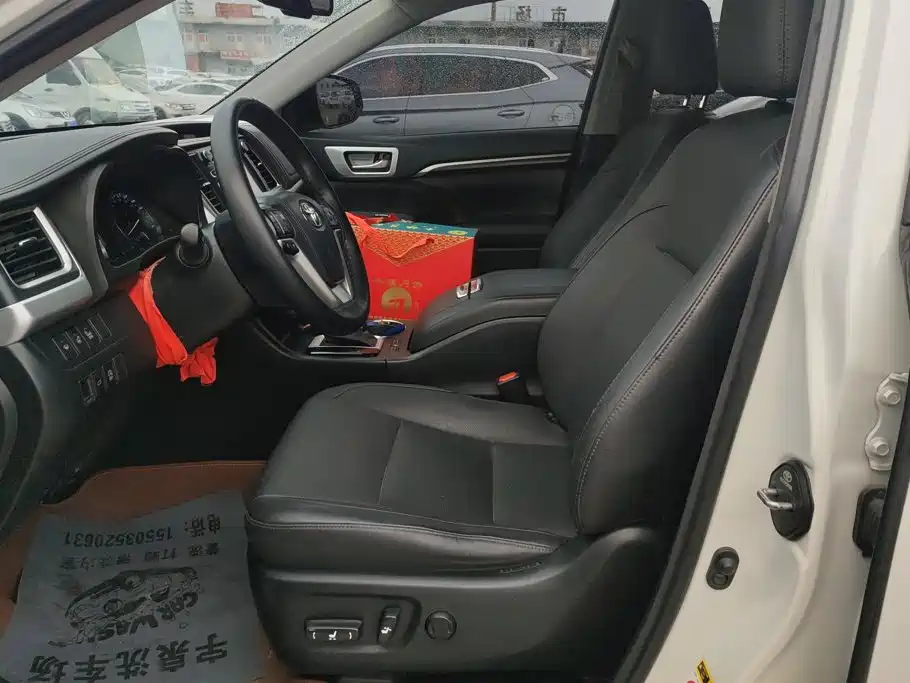 Toyota Highlander — миниатюра 9