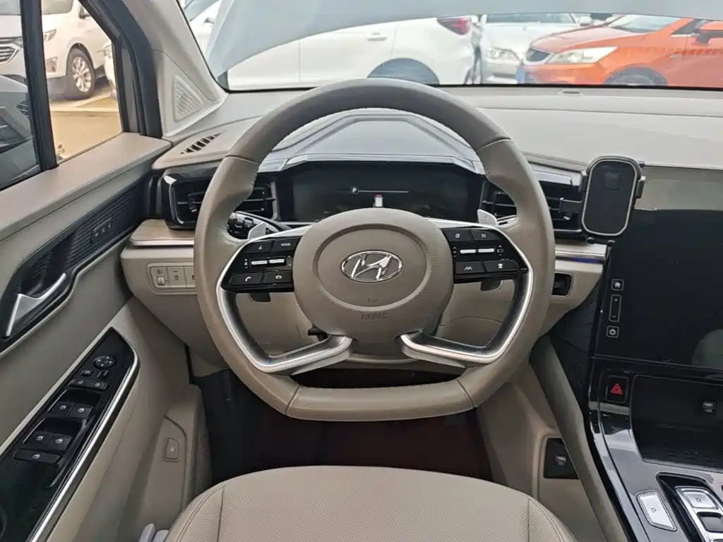 Hyundai Custo — миниатюра 11