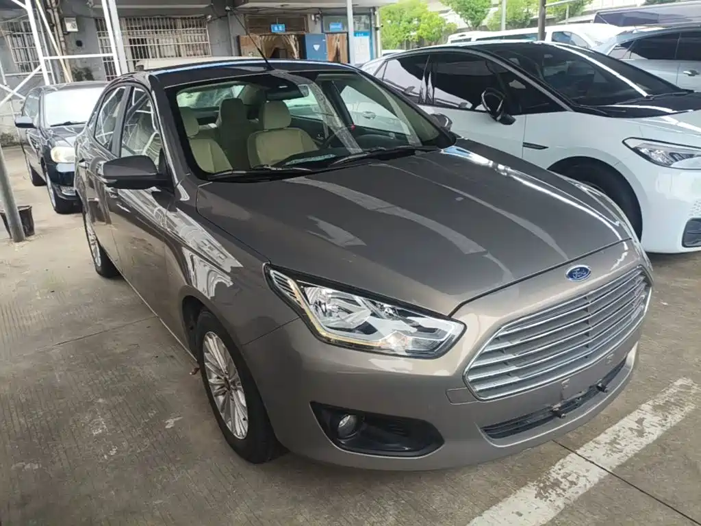 Ford Escort — миниатюра 4