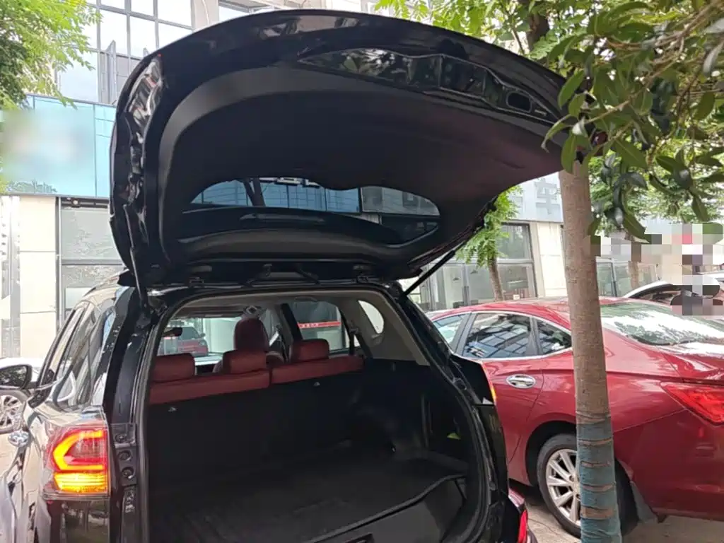 Toyota RAV4 — миниатюра 19