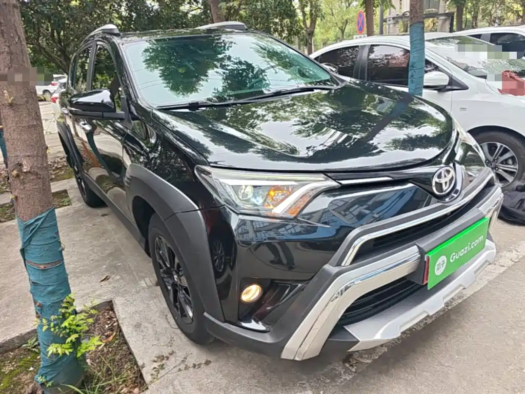 Toyota RAV4 — миниатюра 4