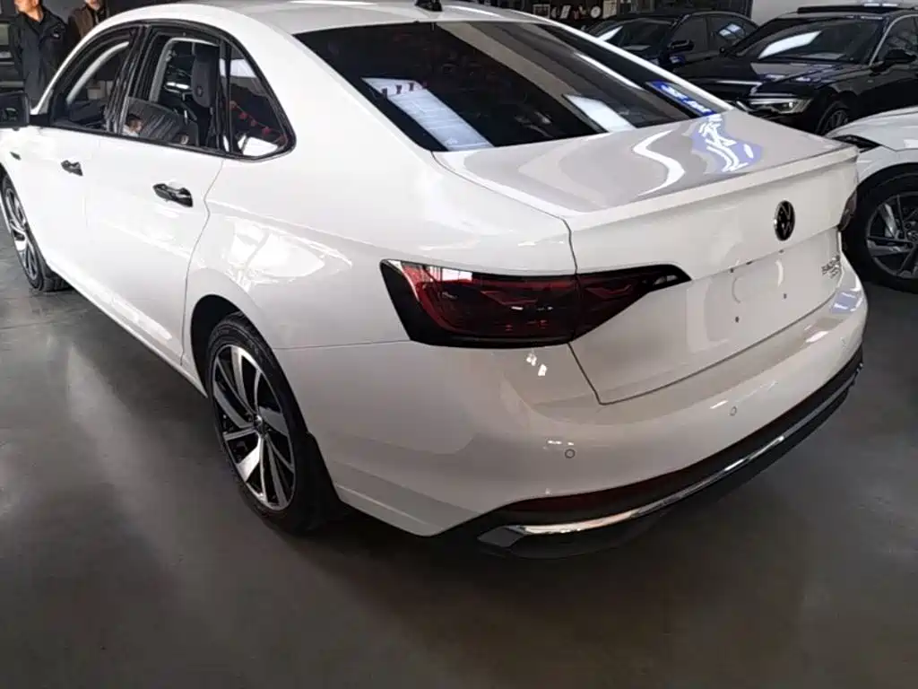 Volkswagen Sagitar — миниатюра 5