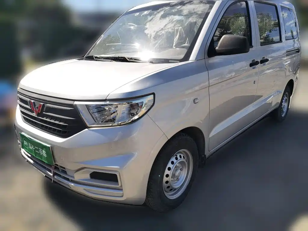 Wuling Hongguang V — миниатюра 2