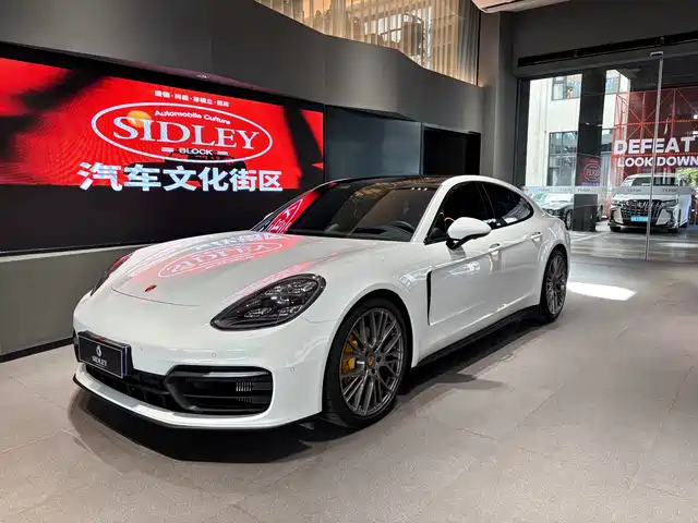 PORSCHE PANAMERA 2024