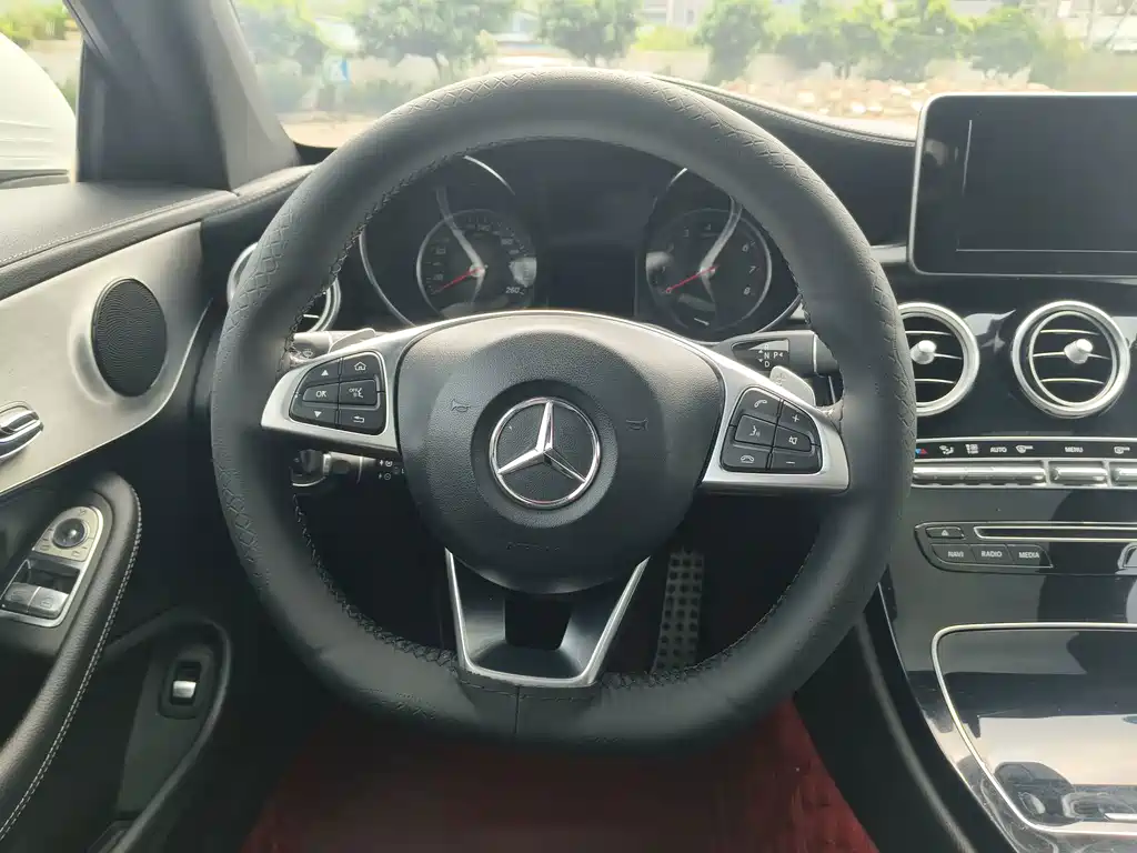 Mercedes-Benz C-Class (Import) — миниатюра 15