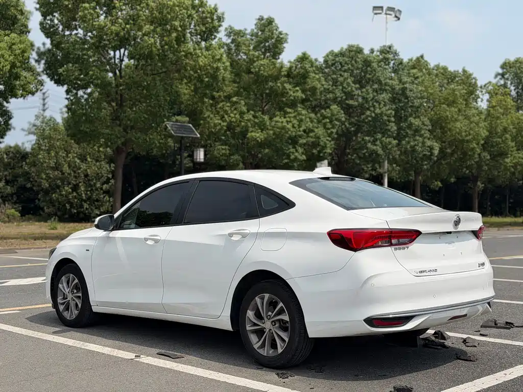 Buick Verano — миниатюра 5