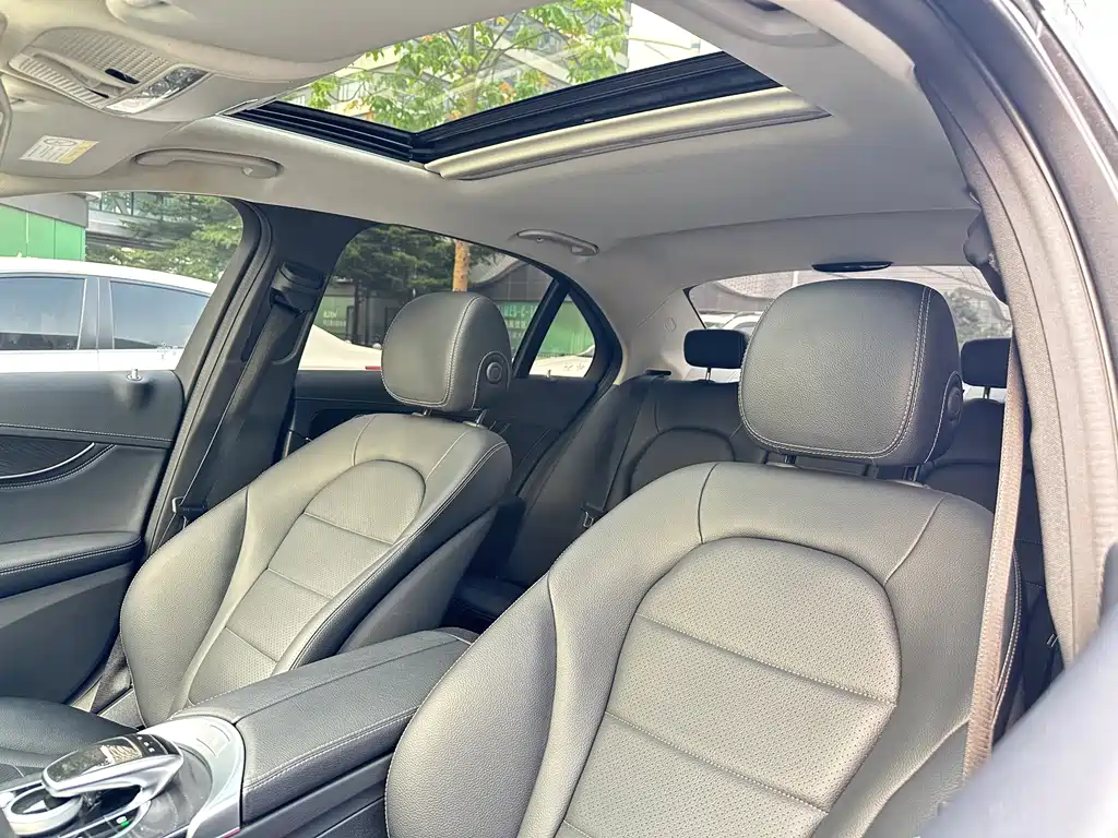 Mercedes-Benz C-Class — миниатюра 9