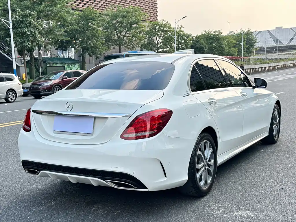 Mercedes-Benz C-Class — миниатюра 20