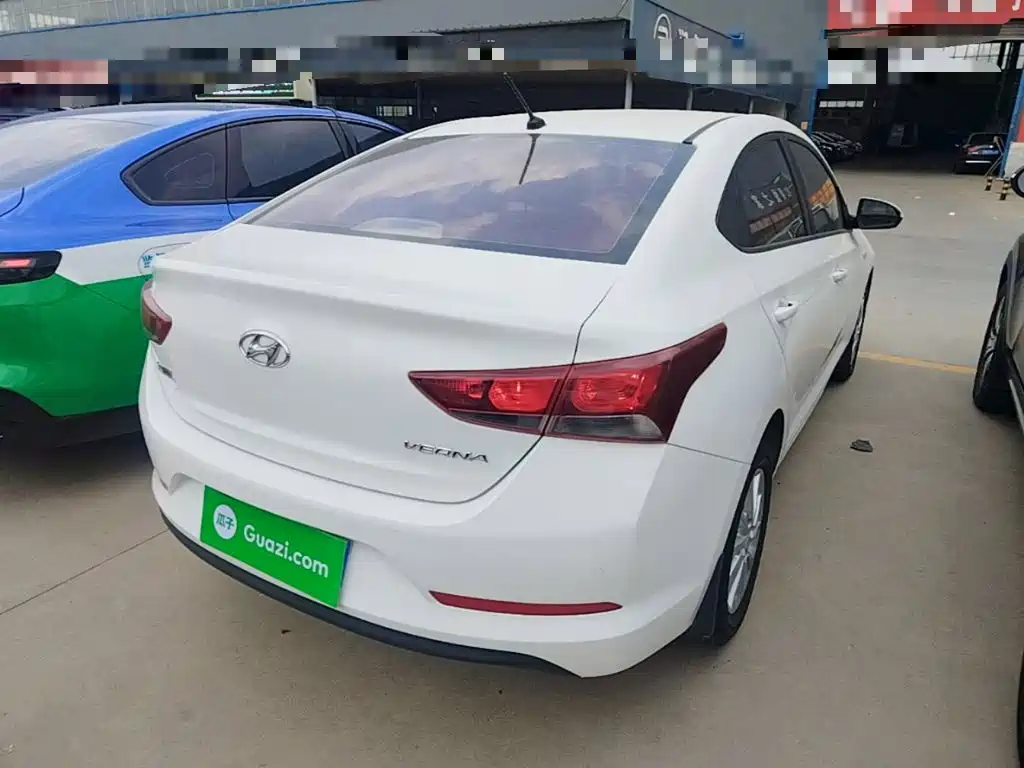 Hyundai Verna — миниатюра 5