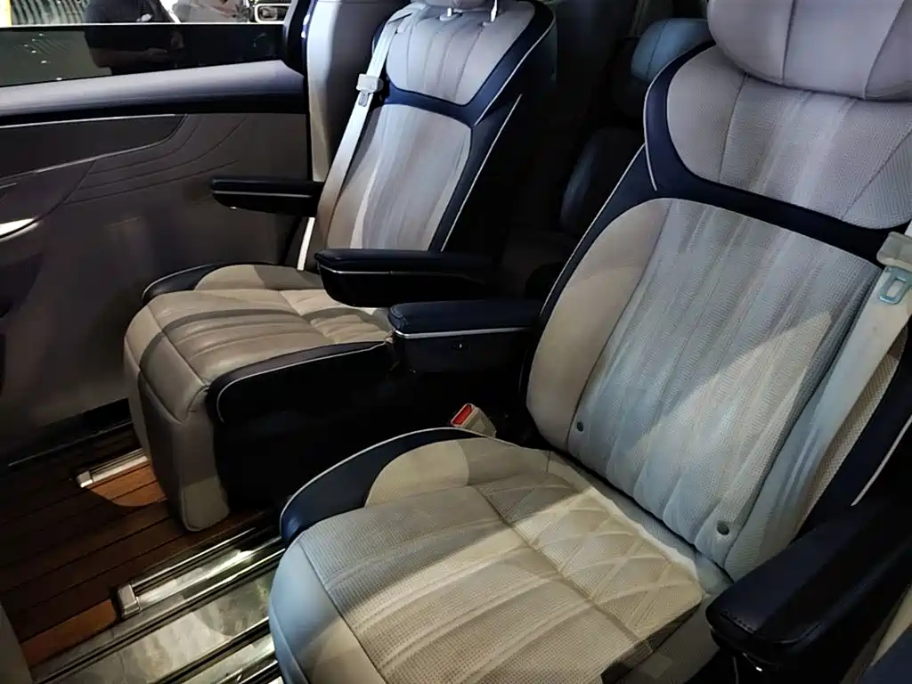 Roewe iMAX8 — миниатюра 17