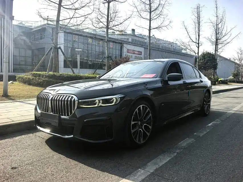 宝马7系 2021款 740Li 领先型 M运动套装 2020