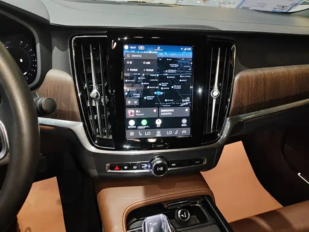 Volvo S90 — миниатюра 13