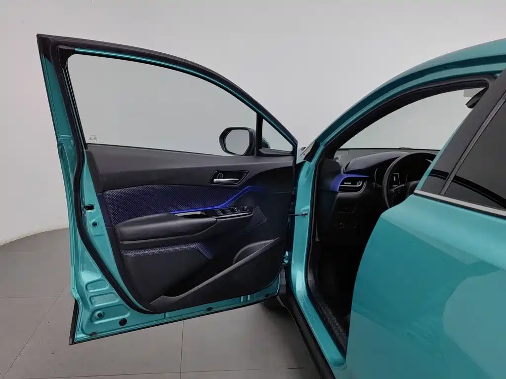 Toyota C-HR 2018 2.0L Lead V