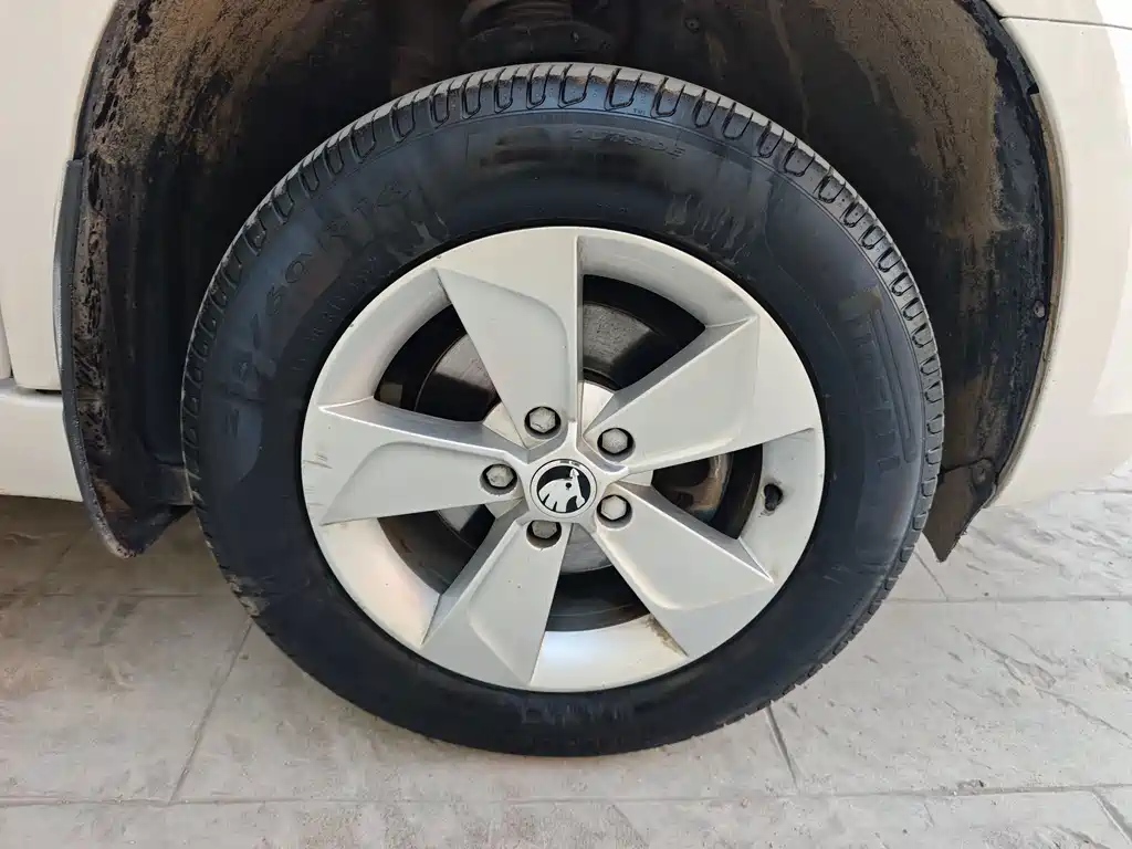 Skoda Yeti — миниатюра 15