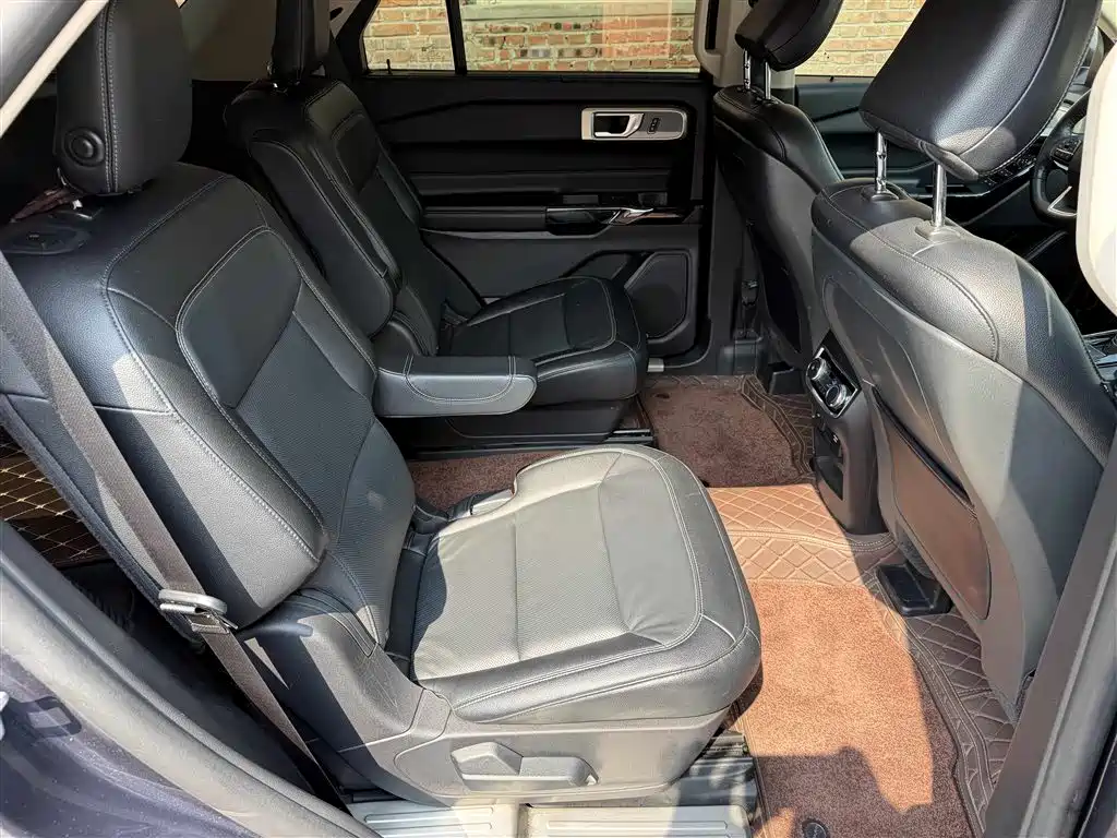 Ford Explorer — миниатюра 17