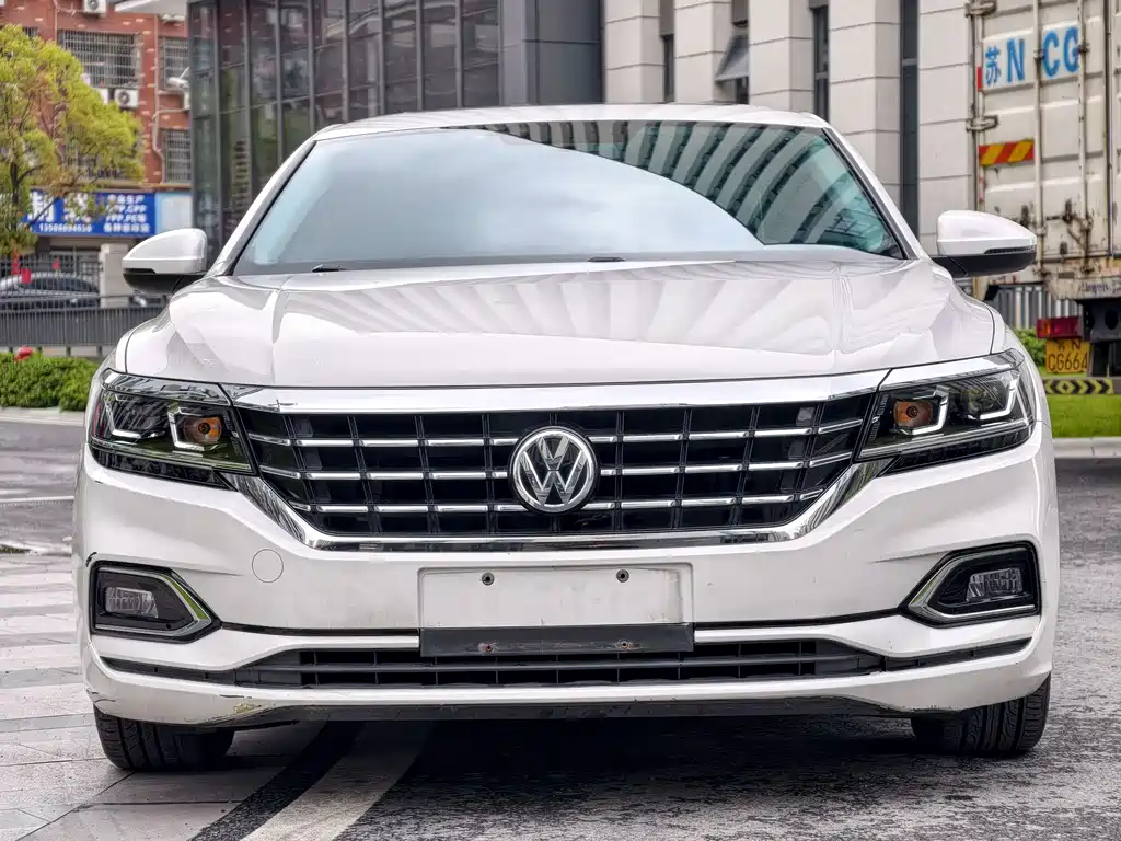 Volkswagen Passat 2019 280TSI VI
