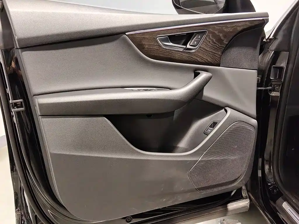Audi Q8 — миниатюра 9