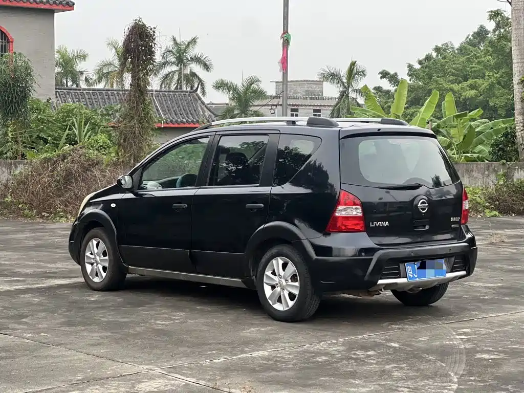 Nissan Livina — миниатюра 7
