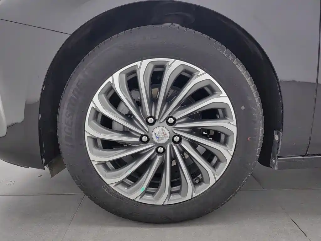 Buick LaCrosse — миниатюра 17