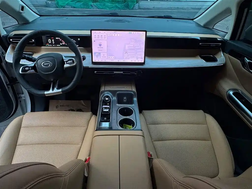 GAC Motor Trumpchi E8 PHEV — миниатюра 3