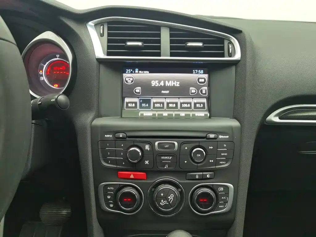 Citroen C4L — миниатюра 12