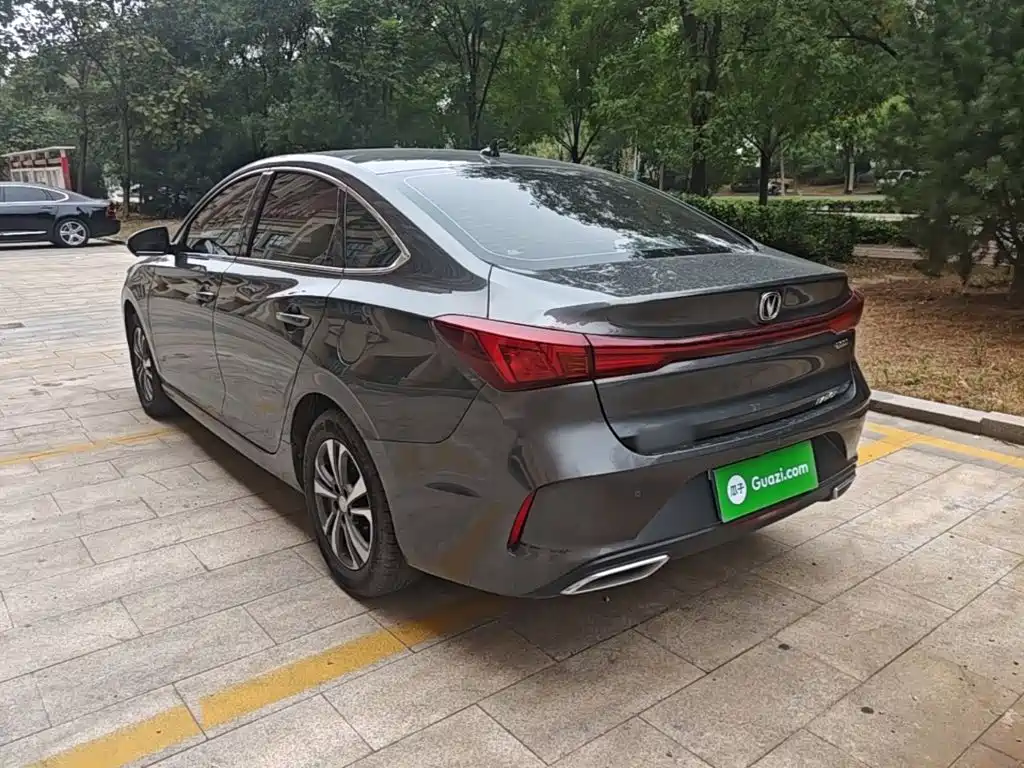Changan Eado — миниатюра 5