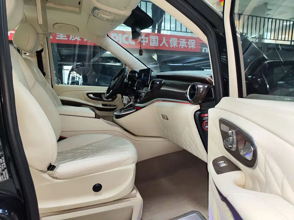 MERCEDES-BENZ V CLASS