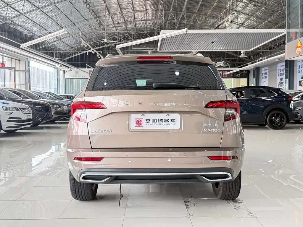 Skoda Karoq — миниатюра 12