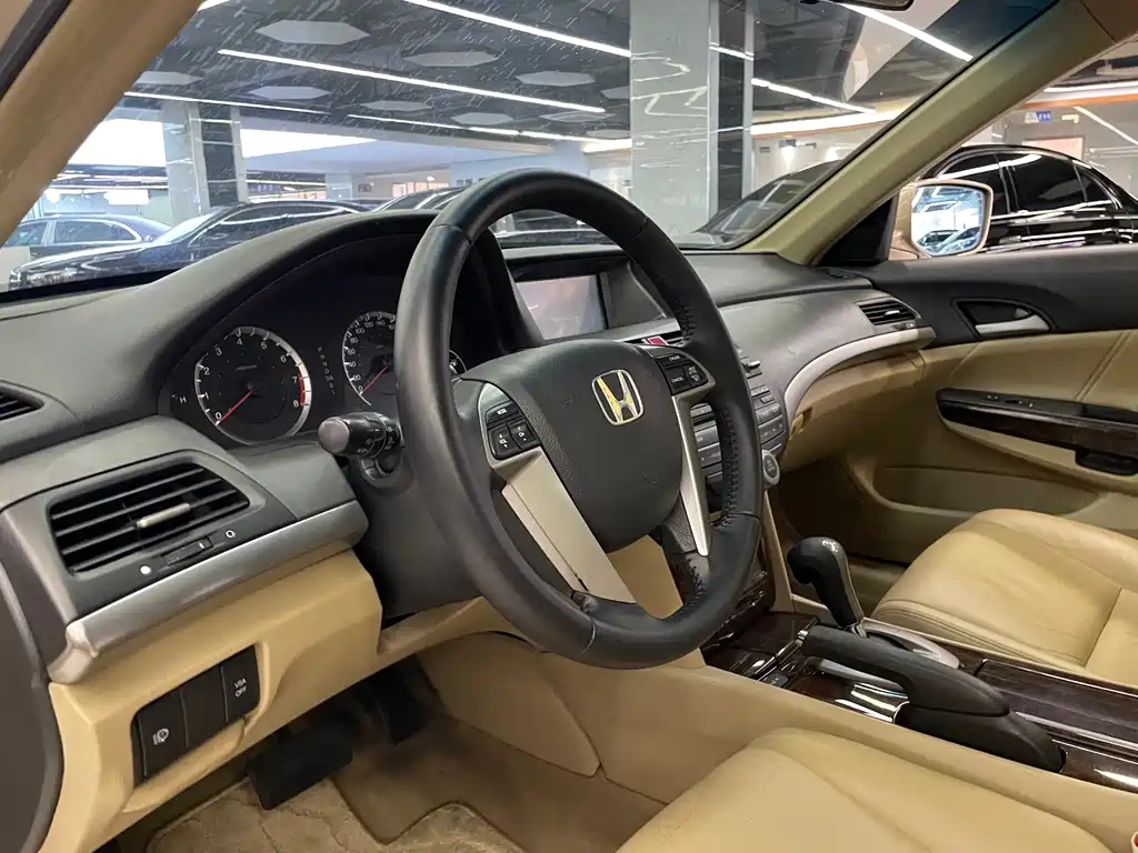 Honda Accord — миниатюра 13