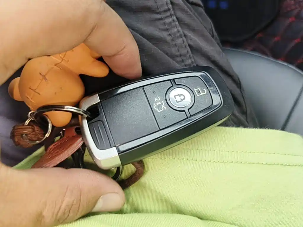 Ford Mondeo — миниатюра 9