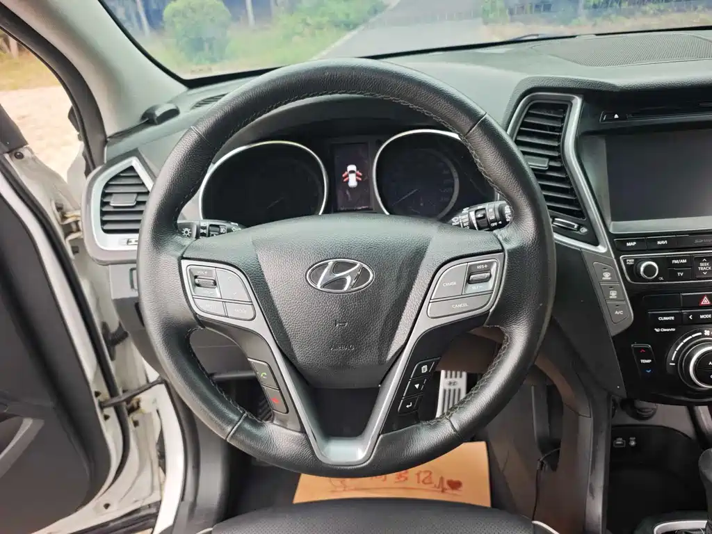 Hyundai Santa Fe — миниатюра 13