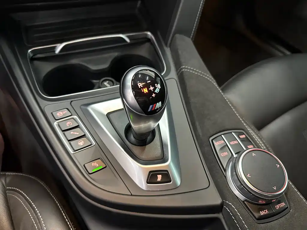 BMW M4 — миниатюра 15