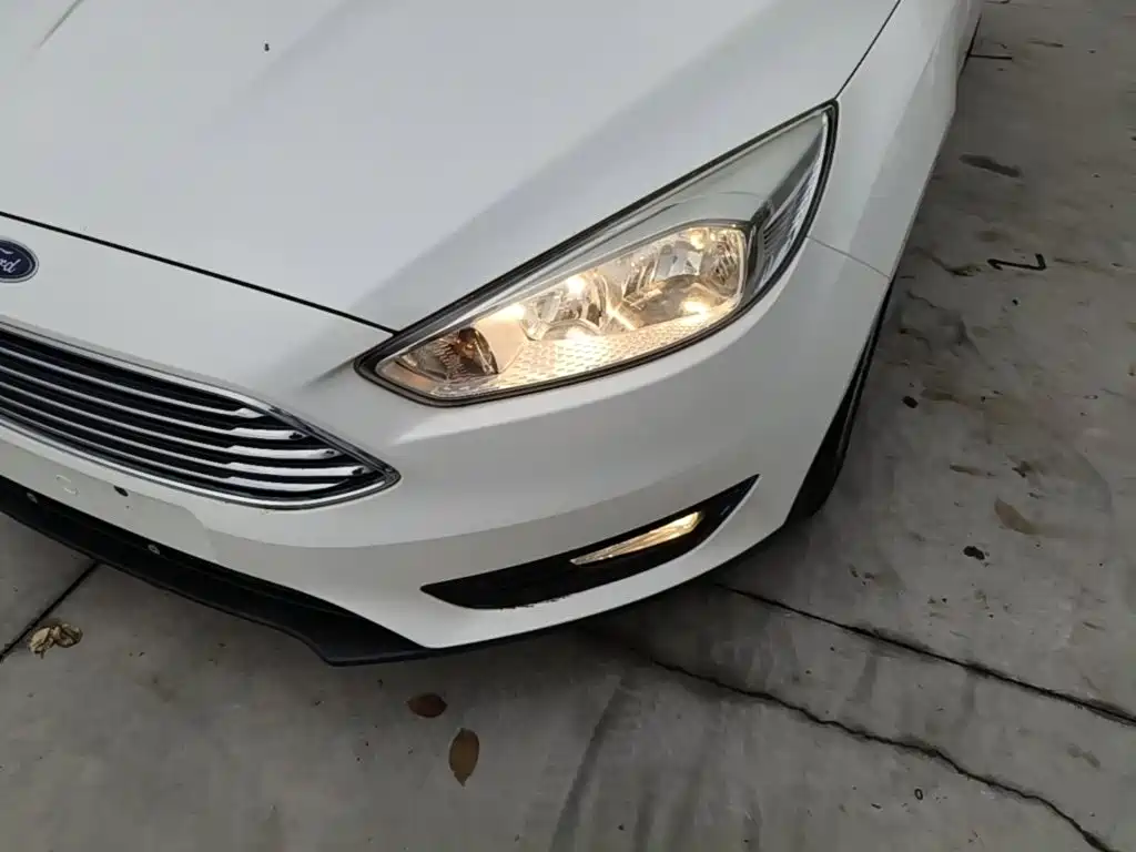 Ford Focus — миниатюра 24