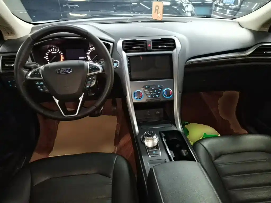 Ford Mondeo — миниатюра 10