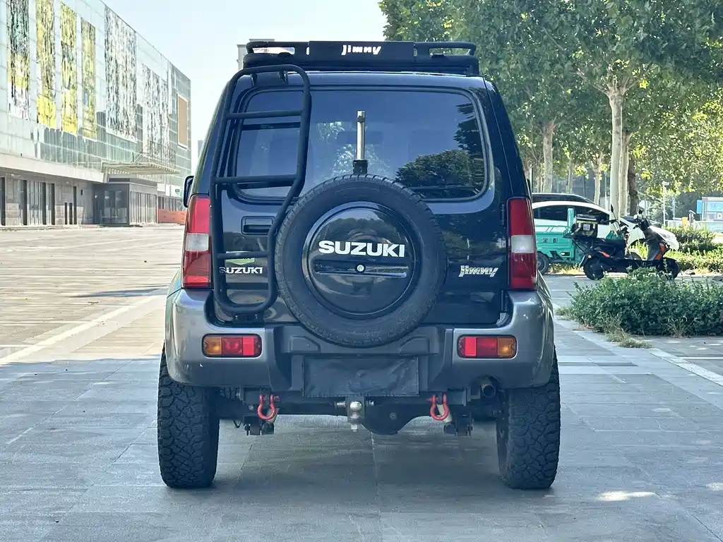Suzuki Jimny — миниатюра 11