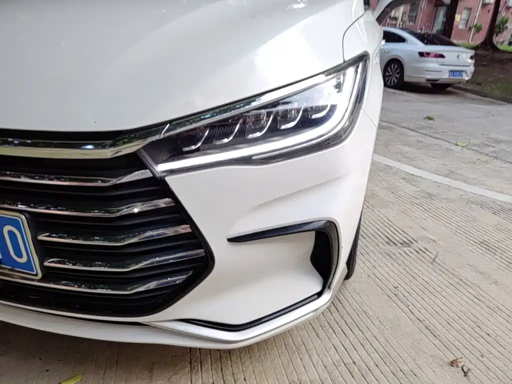 BYD MAX — миниатюра 24