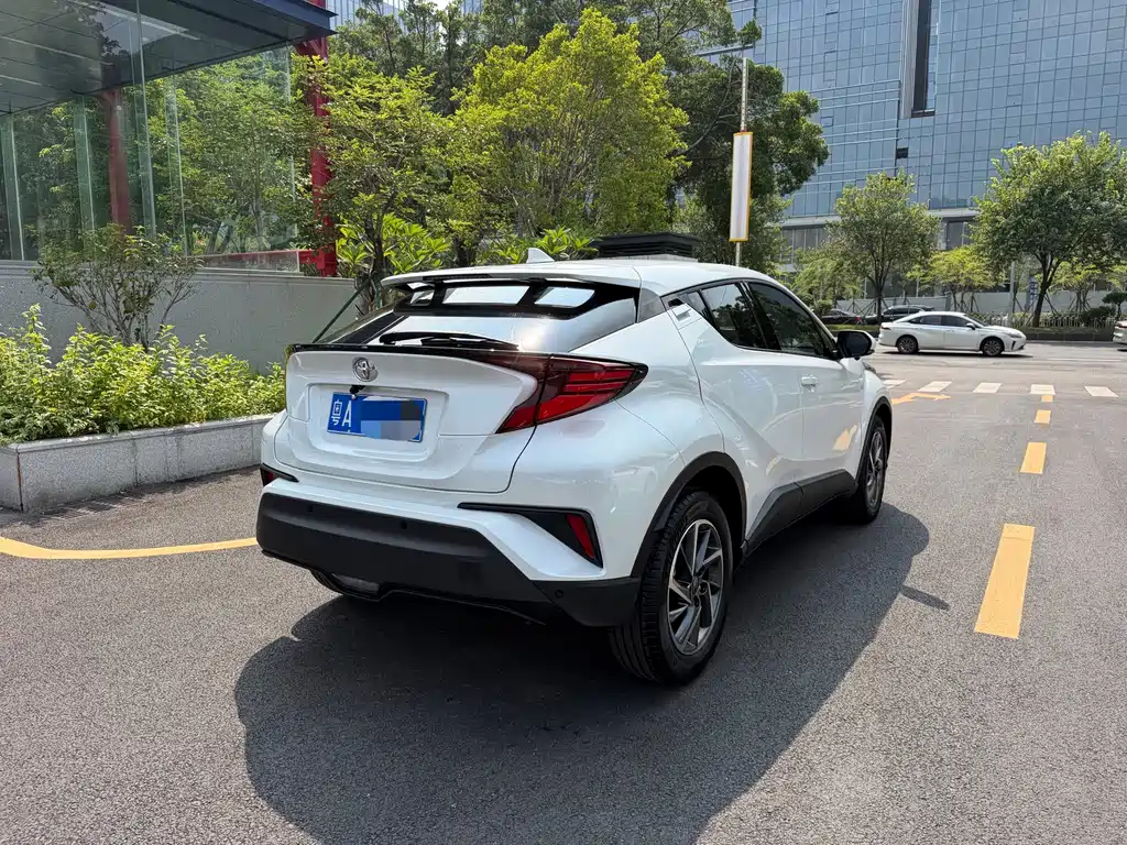 Toyota C-HR — миниатюра 6