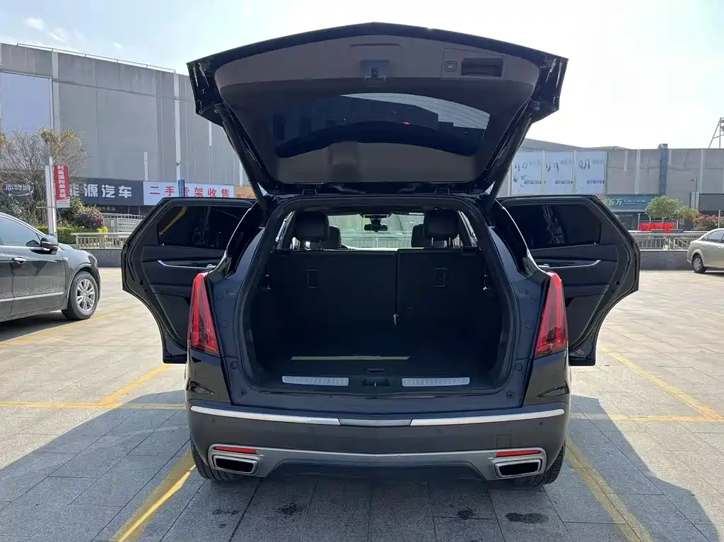 CADILLAC XT5