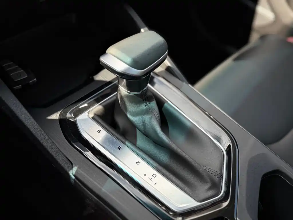 Geely Emgrand S — миниатюра 13